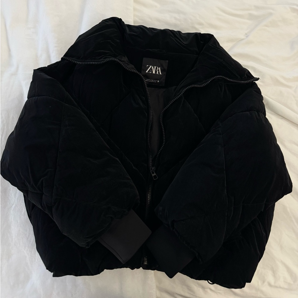 Black Zara Cropped Puffer